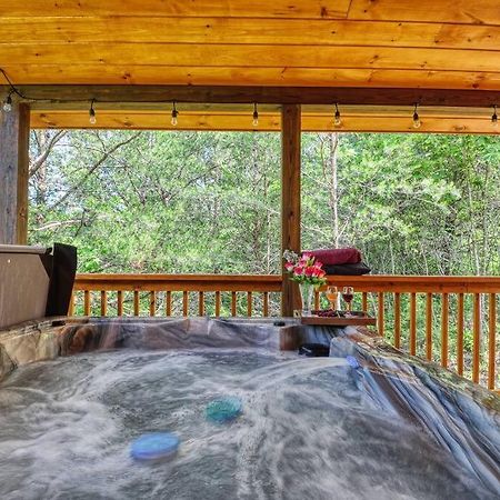 Adventure Retreat/Cabin/Pool+Hot Tub/Game Room+Theater Sevierville Exteriér fotografie