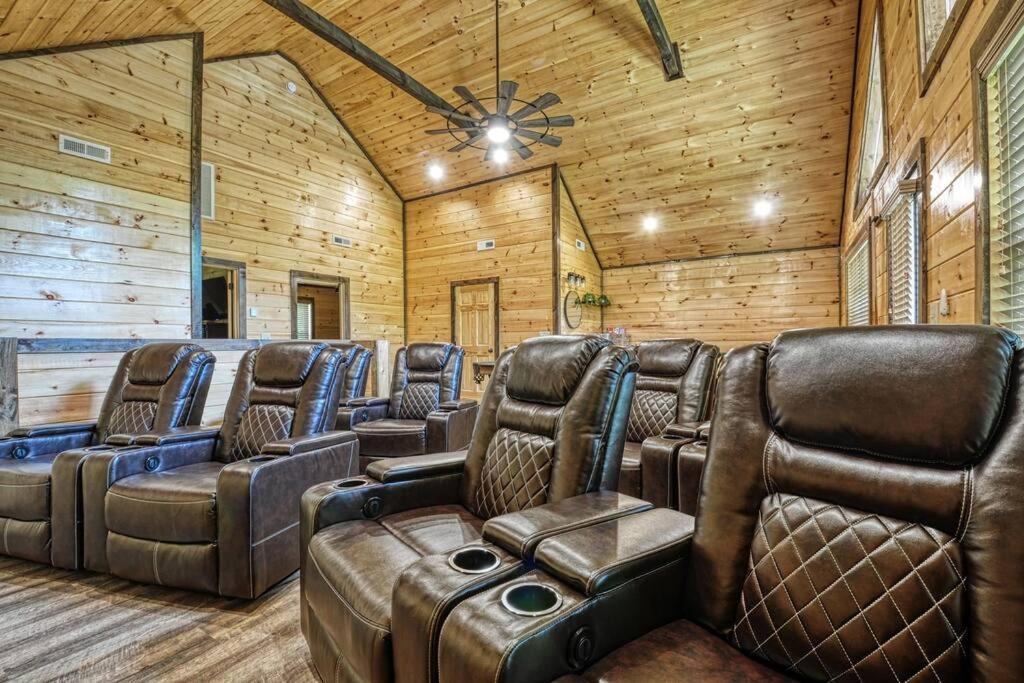 Adventure Retreat/Cabin/Pool+Hot Tub/Game Room+Theater Sevierville Exteriér fotografie