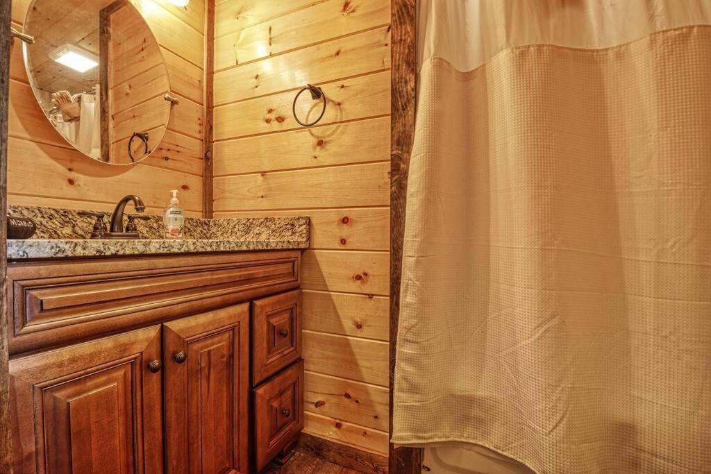 Adventure Retreat/Cabin/Pool+Hot Tub/Game Room+Theater Sevierville Exteriér fotografie