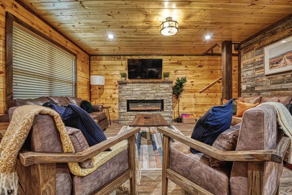 Adventure Retreat/Cabin/Pool+Hot Tub/Game Room+Theater Sevierville Exteriér fotografie